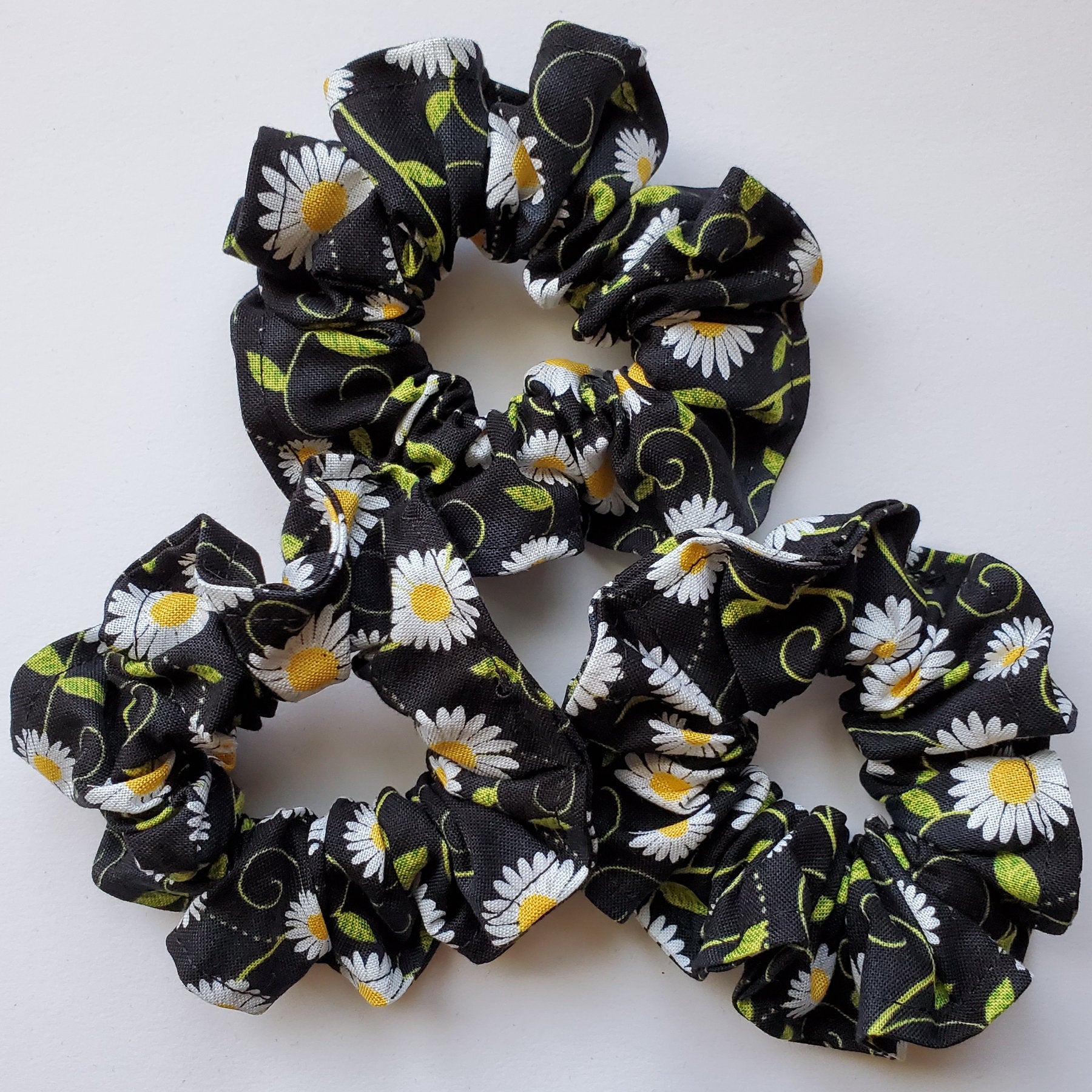 Daisy Days Scrunchie