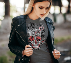 Smouldering Skull Women's Fitted T-shirt